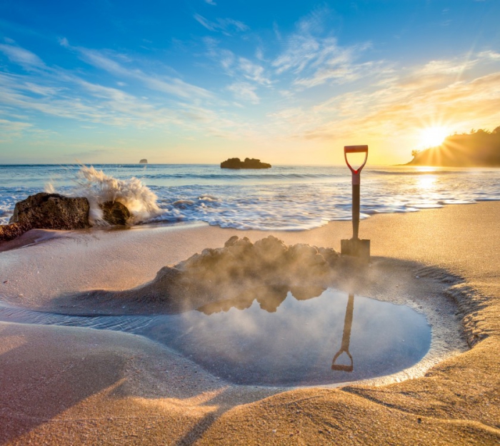 Top 5 der schönsten Strände der Welt Hot Water Beach Neuseeland ein Naturphänomen