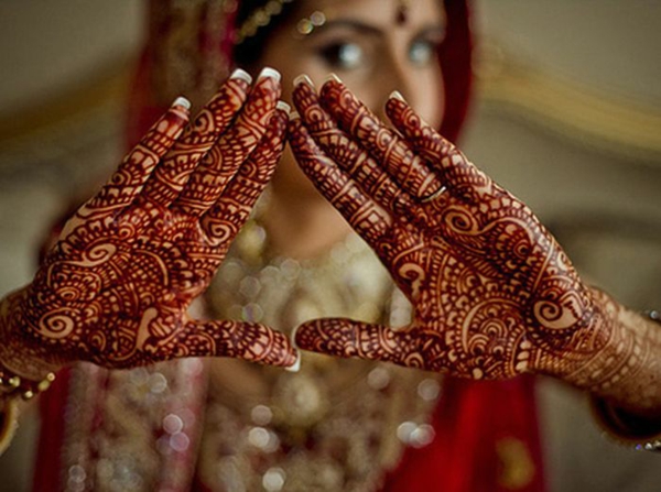 indische Hochzeit Mehndi Henna Muster Hände