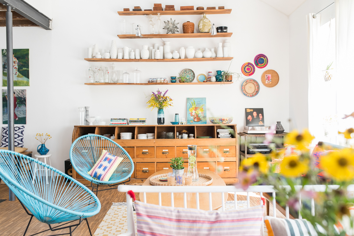 33 Farbenfrohe Dekoideen fürs Wohnzimmer für mehr sommerlichen Charme