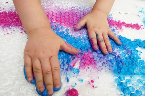 Fingermalfarben Kinderhände Fingerfarben Bilder