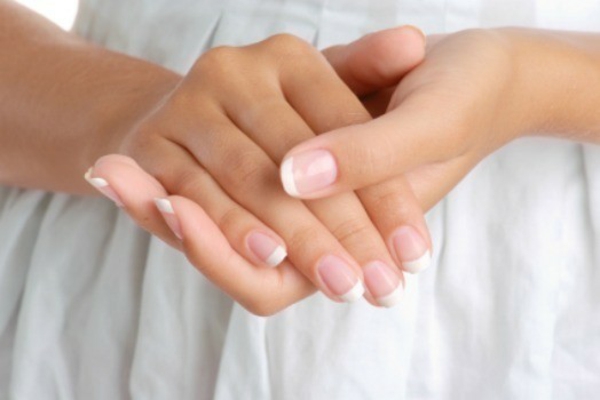 Fingernägel selber machen Tipps und Tricks Nägel richtig lackieren