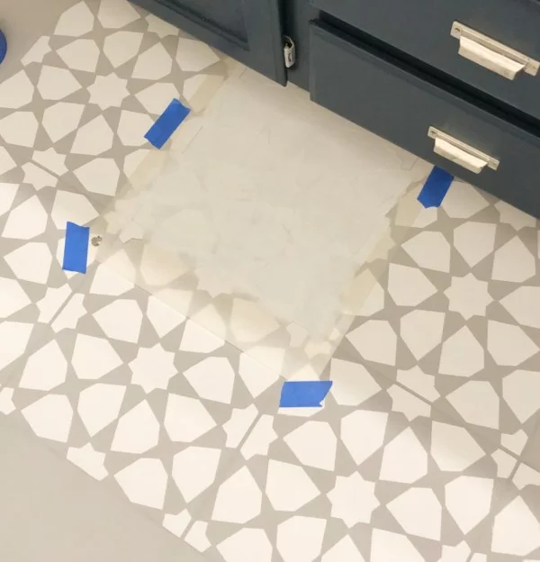Fliesen bemalen Muster erstellen Schablone benutzen