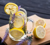 Kräuterlimonade selber machen: Rezept für Limonade mit Minze, Basilikum und Dill