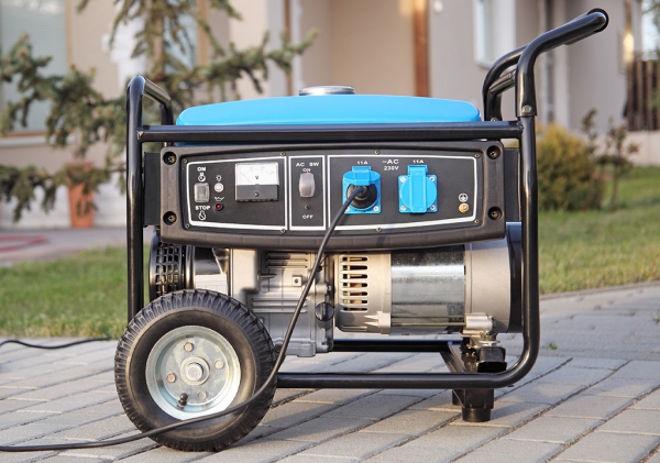 Notstromaggregat – welcher Antriebskraftstoff ist der Beste generator für notfälle räder blau