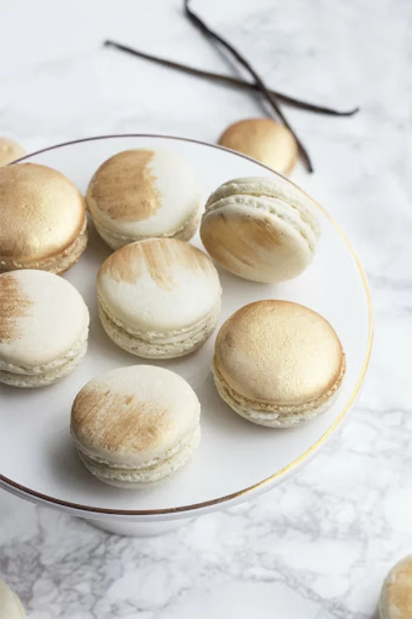 kunstvolle französische macarons mit vanille
