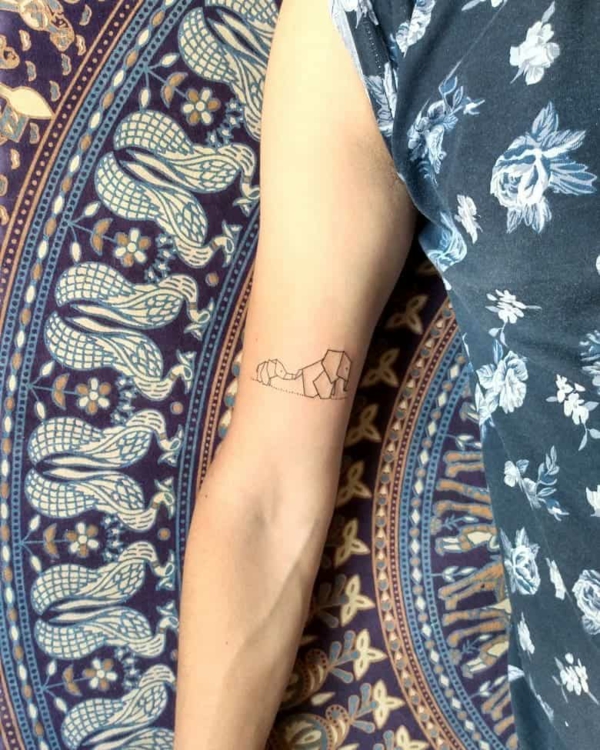 minimalistisches ohana tattoo elefanten
