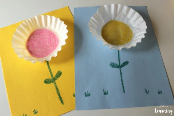 Basteln mit Kaffeefiltern 3D Blumen basteln mit Kindern 