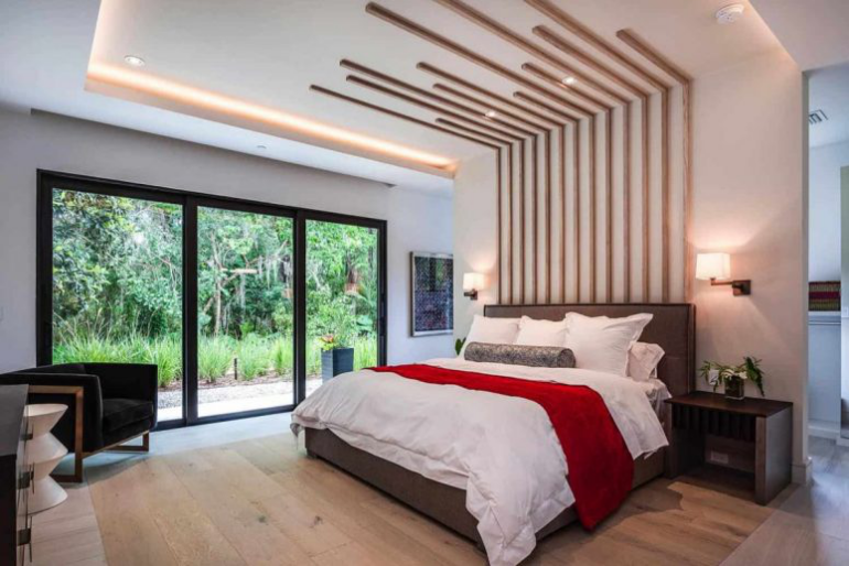 Einfamilienhaus in Florida mit offenem Wohnkonzept Gästeschlafzimmer bequemes Bett
