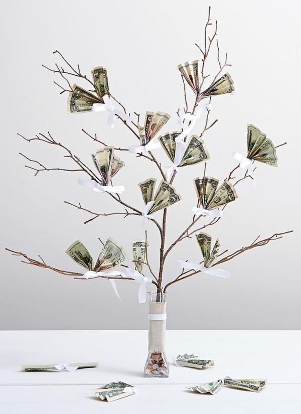 Geldbaum basteln – Kreative Geschenkideen für jeden Anlass ast mit geldscheine blätter