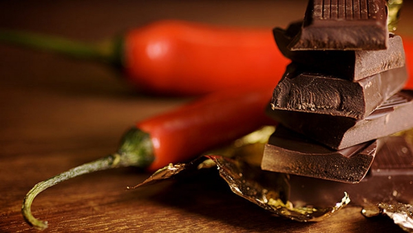 Schoko-Nuss-Kekse mit Chili – das perfekte Rezept gegen Liebeskummer schokolade und chili paprika