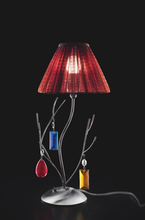 Fantasievoll designte Tischlampen sind ein optisches Highlight im Raum