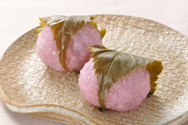 sakura mochi traditionelle japanische süßigkeiten