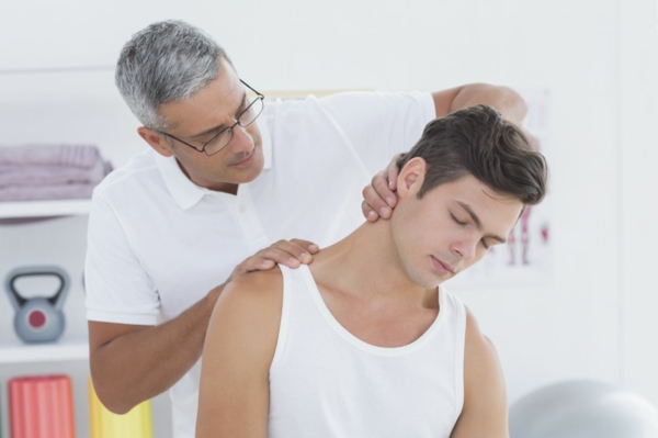 Nackenschmerzen Kopfschmerzen Übungen professionelle Hilfe