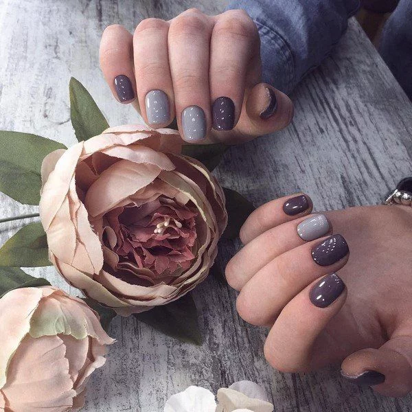 Blau, Grau und Lila - perfekte Farbkombi für Herbst Nägel 