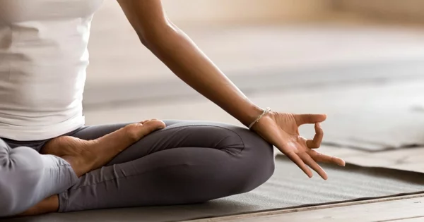 Chakra Meditation praktizieren Tipps Mudra