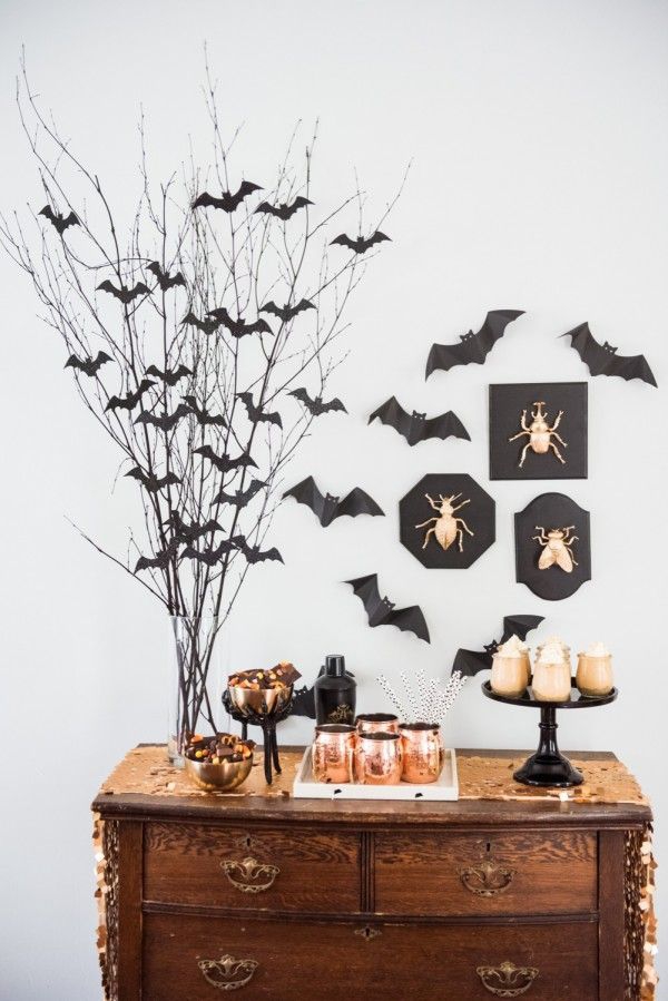 Fledermaus basteln mit Kindern zu Halloween – 50 bezaubernde Ideen und Anleitungen party buffet deko halloween zweige