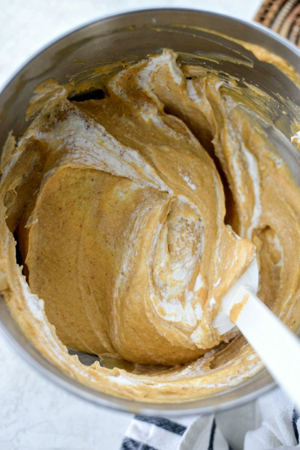 No Bake Kürbiskäsekuchen Rezept Zutaten mischen Füllung