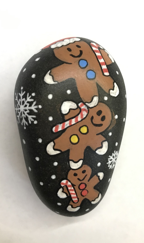 Steine bemalen zu Weihnachten – künstlerische Ideen und Tipps für eine festliche Winterdeko lebkuchen männchen ingwerkuchen