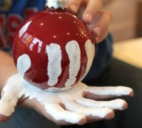 Weihnachtsbasteln mit 2 jährigen Kindern – DIY Geschenke mit Herz