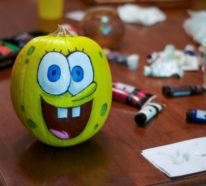 Kürbis bemalen - 70 dezente, bunte und gruselige Malideen zum