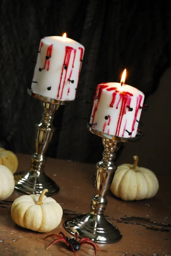 tischdeko halloween kerzen mit kunstblut dekorieren