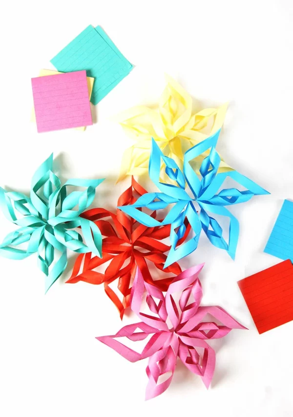 Faltsterne basteln Papierstern aus Notizblättern in verschiedenen Farben selber machen 