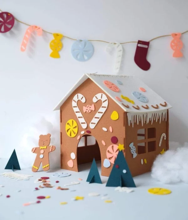 Lebkuchenhaus basteln zu Weihnachten – festliche Ideen, Rezept und Anleitung filz karton kinder bastel kit
