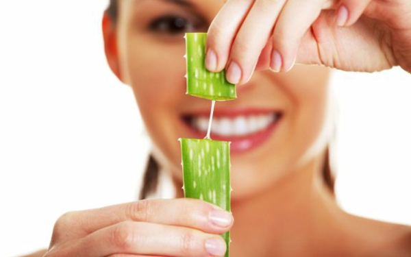 Lippenherpes Hausmittel Was hilft gegen Lippenherpes Aloe Vera