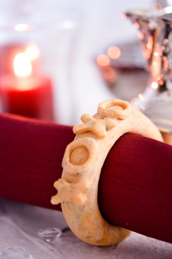 Serviettenringe basteln zu Weihnachten – Stilvolle Ideen und Anleitungen für eine festliche Tischdeko essbare ringe serivetten xoxo