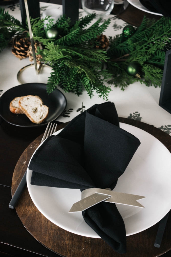 Serviettenringe basteln zu Weihnachten – Stilvolle Ideen und Anleitungen für eine festliche Tischdeko moderne stilvolle minimalistische deko leder