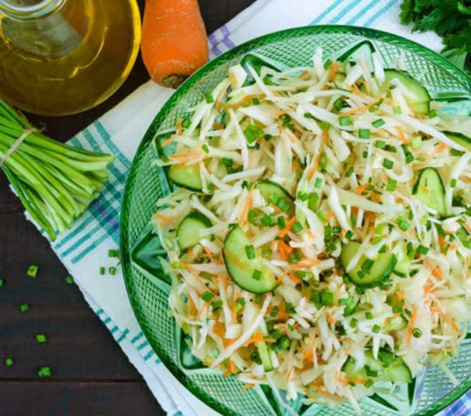 Stoffwechseldiät Easy-Body-System Weißkohl Karotten Gurken Salat zu Mittag den Stoffwechsel aktivieren