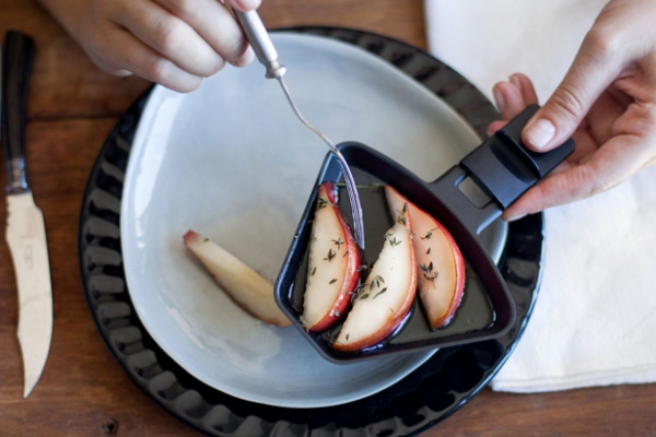 Traditionelle und köstliche Raclette Ideen fürs Pfännchen mit Tipps karamell äpfel birnen