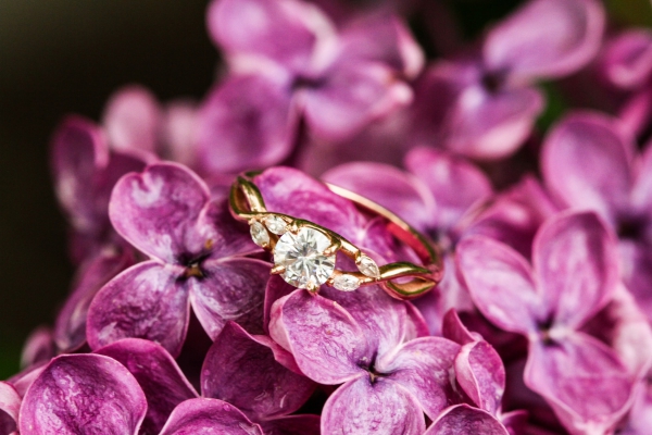 Verlobungsring mit Diamant – das ultimative Geschenk zum Heiratsantrag diamantring mit gold solitär