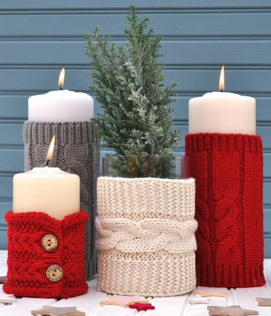 Weihnachsdeko 3 Must-Haves individuelle Gestaltung vier Kerzen mit gestrickten Hüllen
