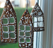 Weihnachtliche Fensterdeko sorgt für mehr festlichen Zauber zu Hause