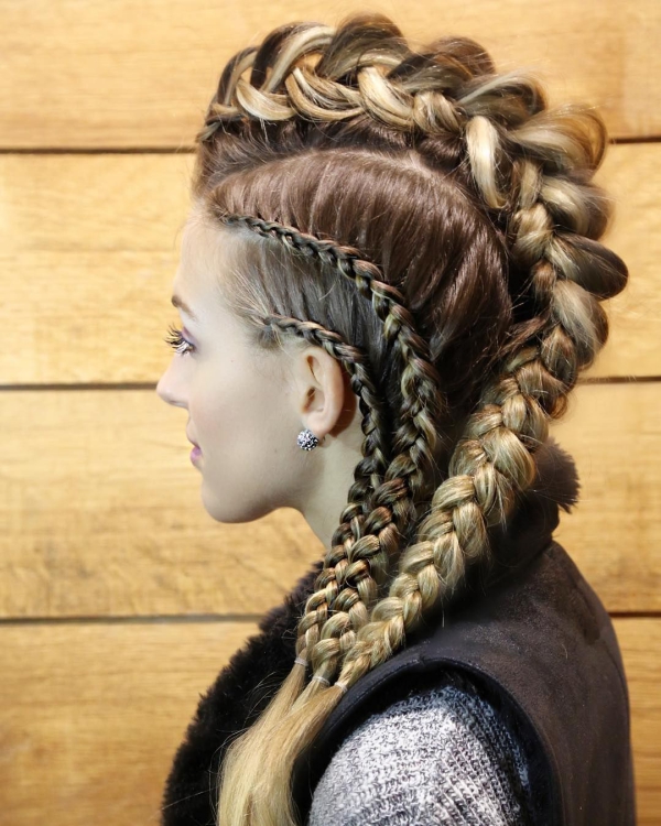 Wikinger Frisuren für Damen und Herren, inspiriert von der nordischen Kultur damen frisur mohawk zöpfe