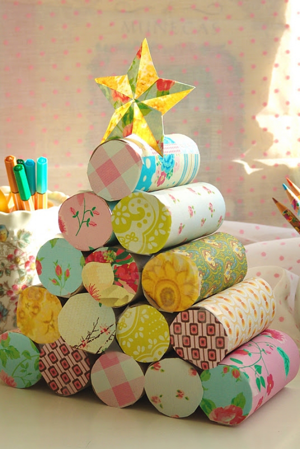 Basteln mit Toilettenpapierrollen zu Weihnachten – kreative Upcycling Ideen und Anleitung retro upcycling papierreste baum