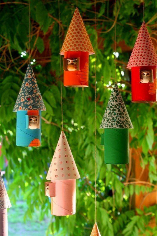 Basteln mit Toilettenpapierrollen zu Weihnachten – kreative Upcycling Ideen und Anleitung weihnachtsdort winterdorf ornamente