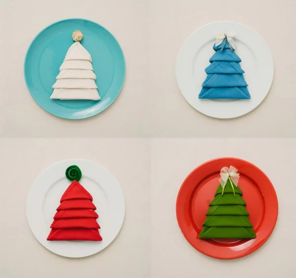 Tannenbaum Servietten falten Tischdeko Ideen Tmit Stoffservietten in verschiedenen Farben 