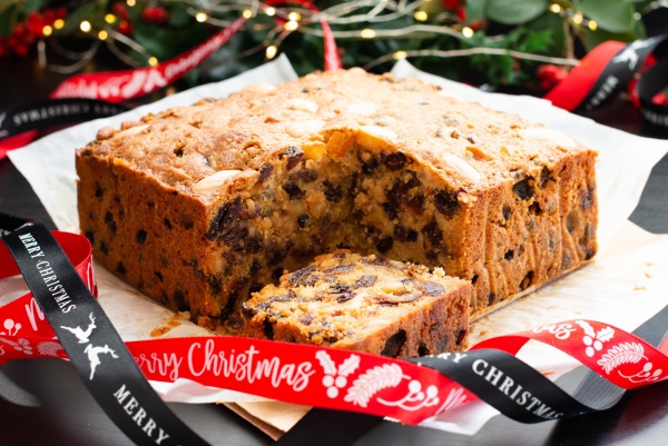 Weihnachtlicher Kuchen aus Schottland – Dundee Kuchen traditionell ...