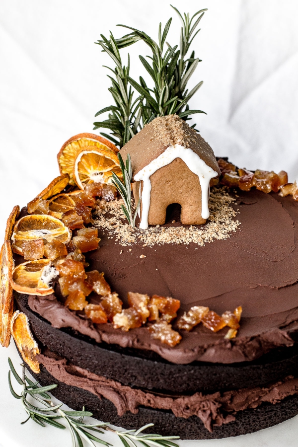 Weihnachtliches Dessert – Weihnachtsbaumstamm und andere köstliche Rezeptideen zum Genießen karamellkuchen mit schoko sahne rosmarin