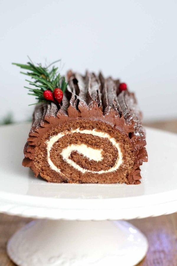 Weihnachtliches Dessert – Weihnachtsbaumstamm und andere köstliche Rezeptideen zum Genießen yule log baumstämmchen rezept