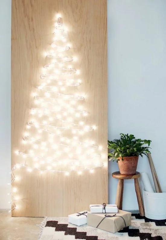 minimalistischen weihnachtsbaum aus lichterkette basteln