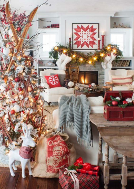 traumhafte Weihnachtsdeko im Wohnzimmer im Landhausstil warme gemütliche Atmosphäre