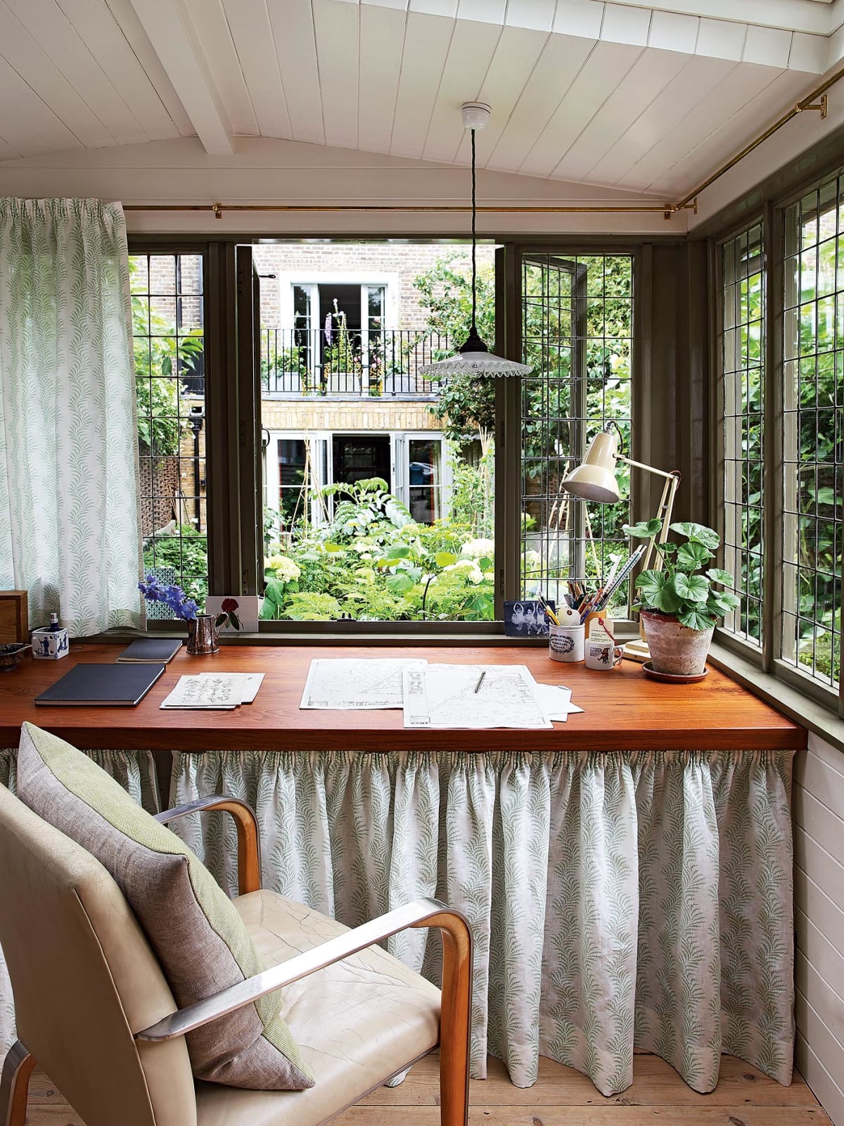 Ein Home Office im Landhausstil ist voller Wärme und Gemütlichkeit