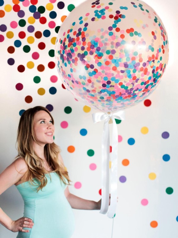 Faschingsdeko basteln – Anleitungen und Spielideen für Groß und Klein riesen konfetti ballon