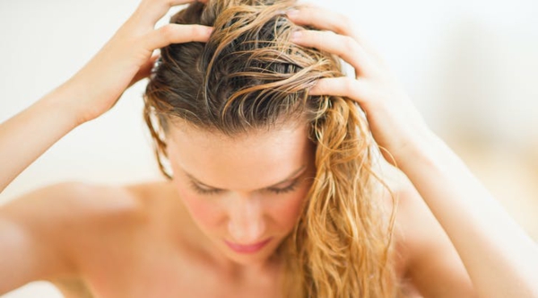 Rizinusöl für schöne Haut und Haare Vorteile von Rizinusöl Haarmaske mit Rizinusöl