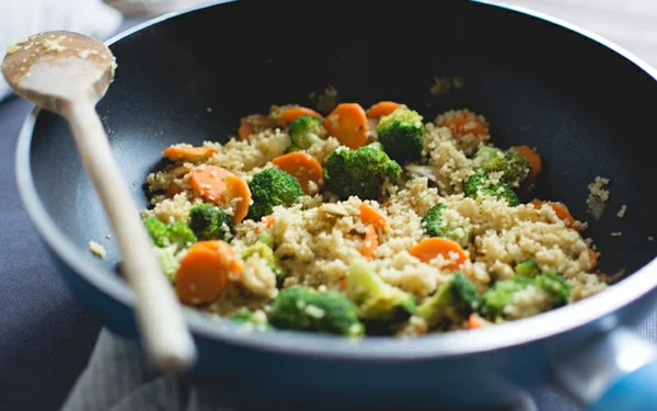 couscous zubereiten vegan brokkoli karotten sesam