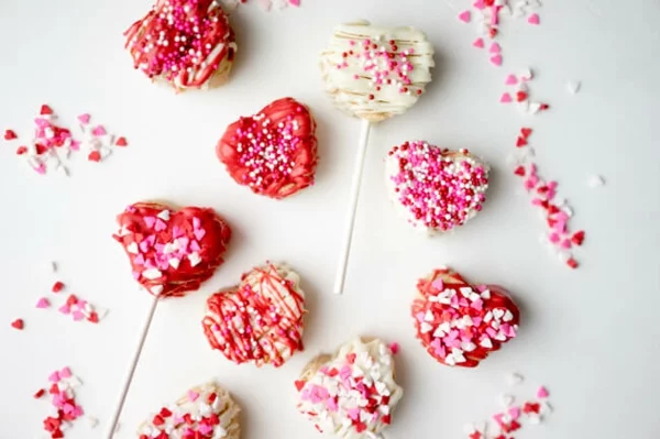 cake pops teig zubereiten zum valentinstag herzform