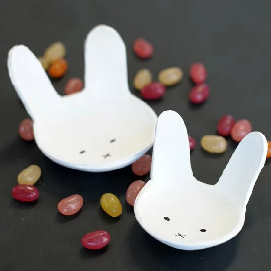 Mini Hasen-Schalen aus Kaltporzellan 